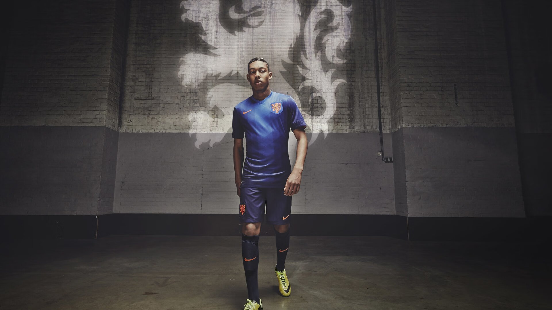 格鲁塞100米蝶泳决赛发挥稳定